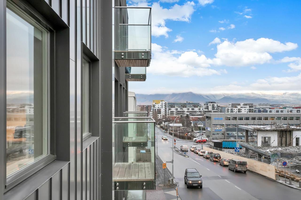 Sunny Central Apartment Рейкьявик Экстерьер фото